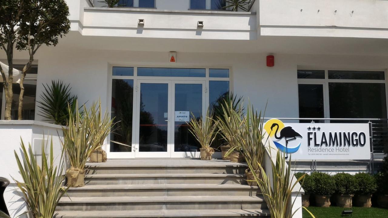Flamingo Residence Hotel Llido Degli Estensi Bagian luar foto